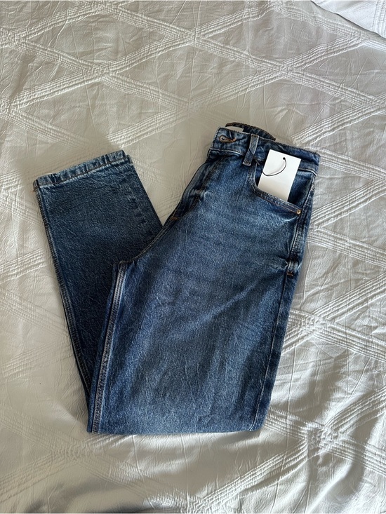 Zara Denim - Zara Women’s Straight Jeans in Denim